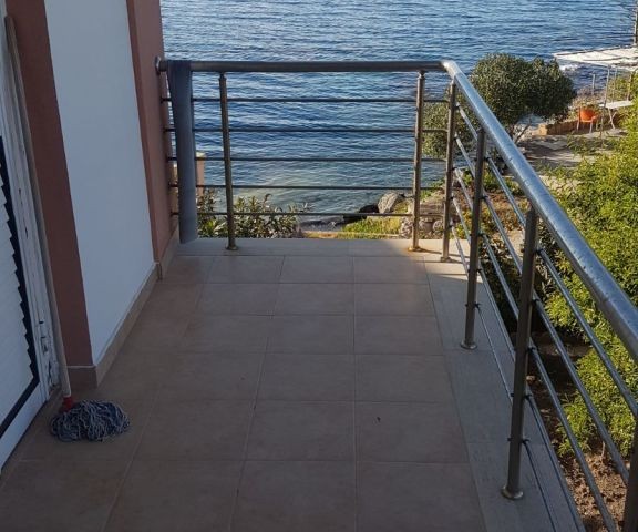 Flat To Rent in Karşıyaka, Kyrenia