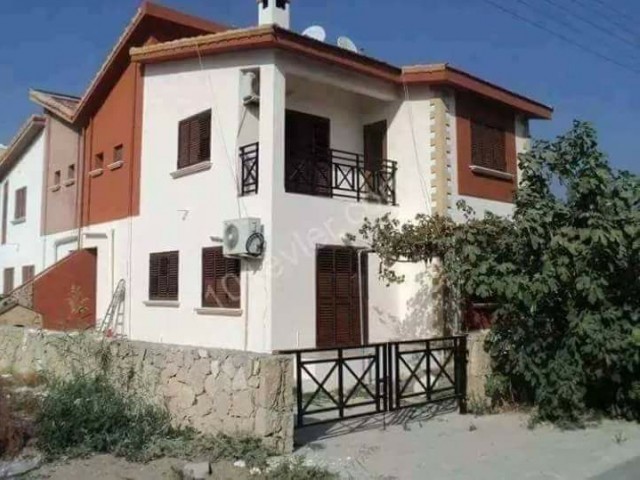 Gönyelide satılık eşyalı 3+1 ikiz villa (sadece beyaz eşyalı)