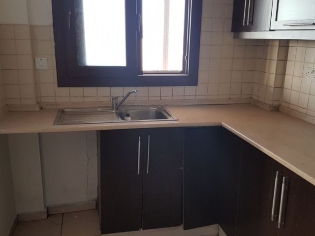 Flat To Rent in Alsancak, Kyrenia