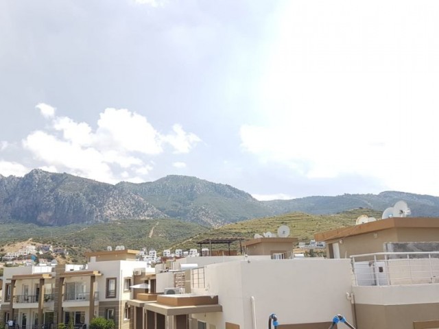 Flat To Rent in Alsancak, Kyrenia