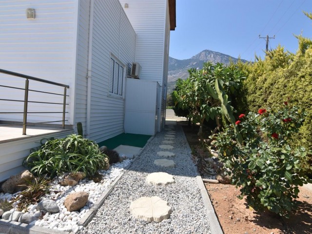 VILLAS FOR SALE IN KYRENIA ** 