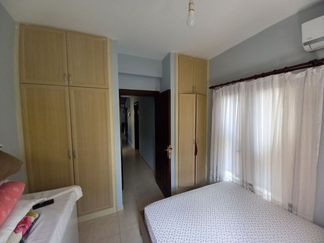 ALSANCAK ZENTRUM 3+1 WOHNUNG ZU VERKAUFEN ** 