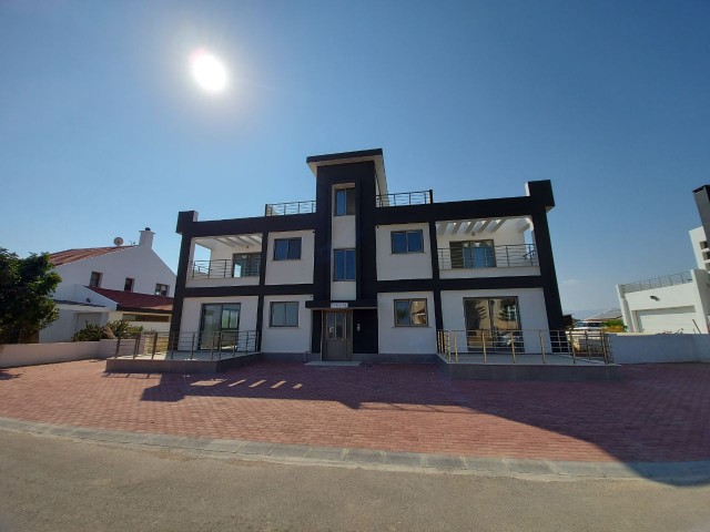 New 3+1 flats ready to move walking distance to the sea