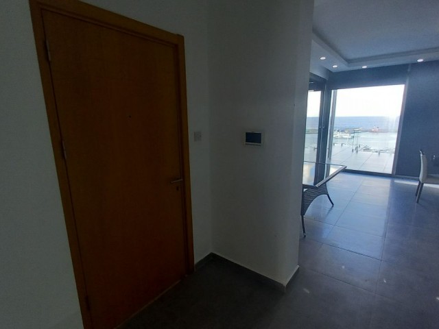 Girne Merkez Deniz Manzaralı 3+1 Penthouse