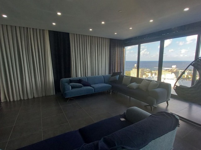 Girne Merkez Deniz Manzaralı 3+1 Penthouse