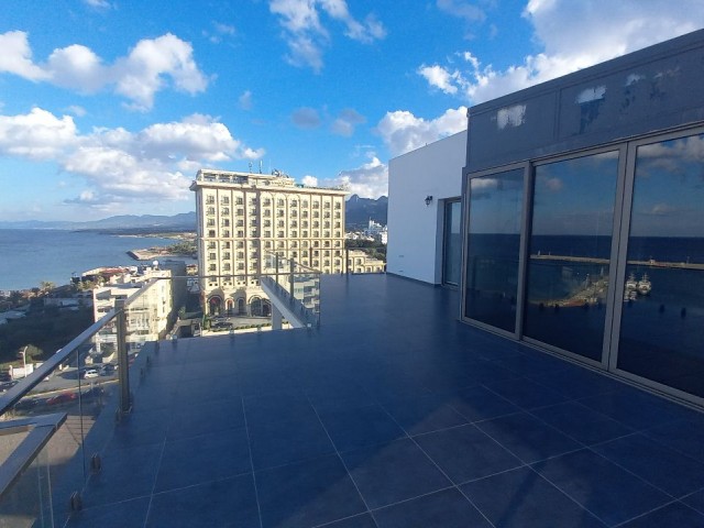 Girne Merkez Deniz Manzaralı 3+1 Penthouse