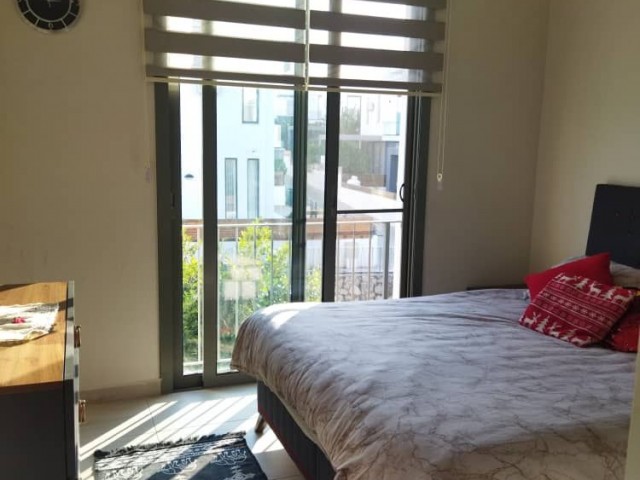 2+1 WOHNUNG ZU VERKAUFEN IN KYRENIA ** 