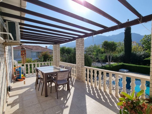 3+1 Detached Villa For Sale in Girne / Yesiltepe ** 