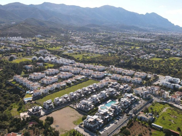 Wohnung Zum Verkauf Mit 2+1 Garten In Kyrenia Alsancak Natura ** 