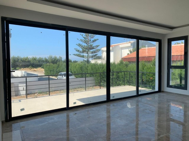 3+1 Villa In Gehweite Zum Meer In Kyrenia Alsancak ** 