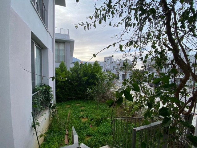 Flat To Rent in Alsancak, Kyrenia