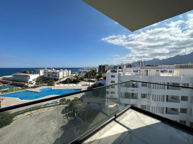 Zu verkaufen 3+1 Penthouse mit vollem Meerblick in Kyrenia Zentrum ** 