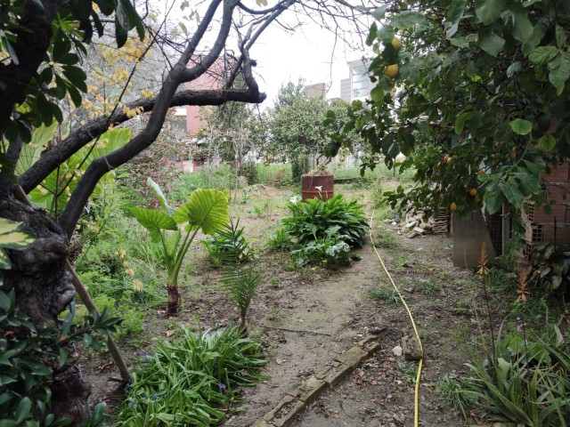 Продажа в Лапта Да 4+1 Мустакил дом с большим садом и террасой 