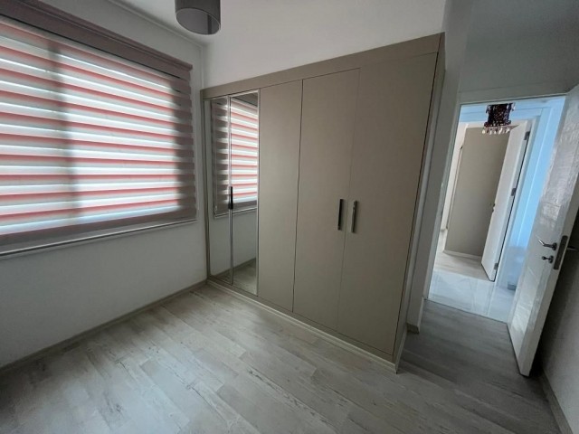 Meerblick Wohnung zu verkaufen in Alsancak Area mit Meerblick 2+1 Garten