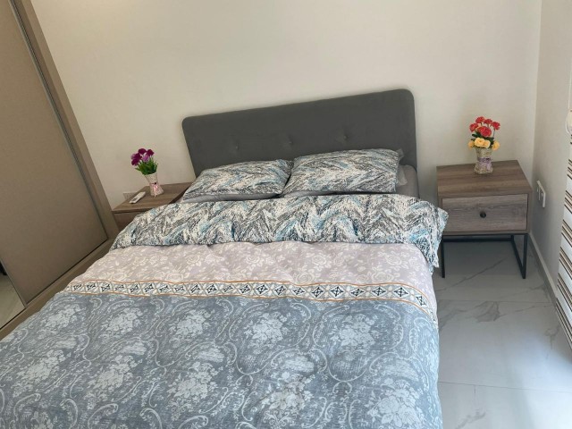 Girne Alsancak'da Havuzlu Sitede Kiralık Full Eşyalı 1+1 Daire