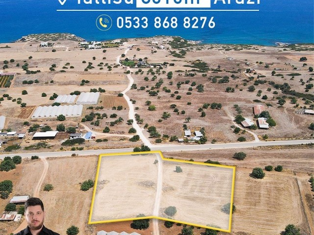 Land of 8010m2 with magnificent sea view for sale on the freshwater main road!
