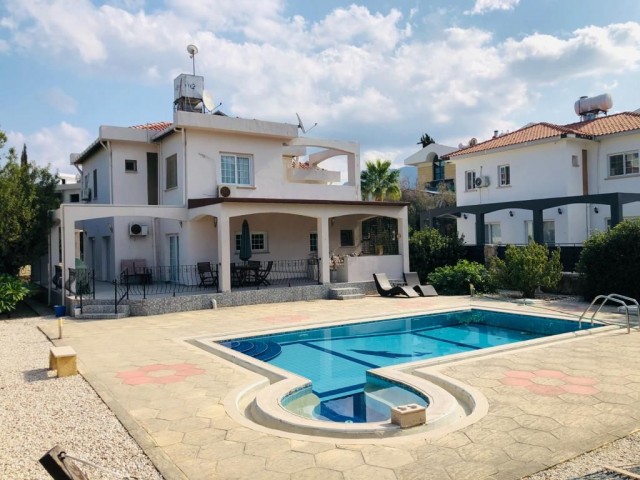 For Rent - 3+1 Villa With Pool Within Walking Distance To The Sea