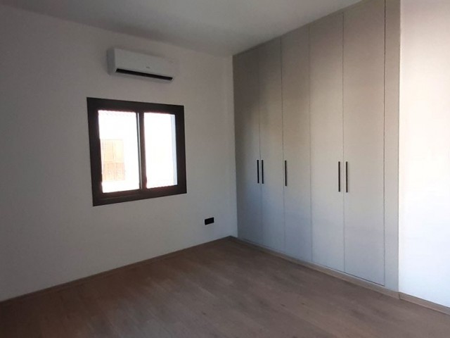 Yeniboğaziçi Satılık 3 Yatak Odalı Full Tadilatlı Havuzlu Villa