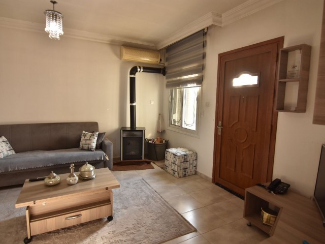 North Cyprus Gi̇rne Alsancak 5+2 Detached Apartment For Sale