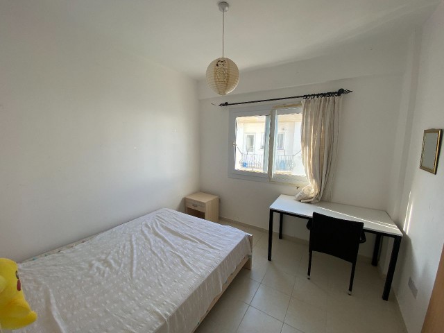 3+1 Wohnung zur Miete auf einem Grundstück mit Pool in der Region Kyrenia Alsancak