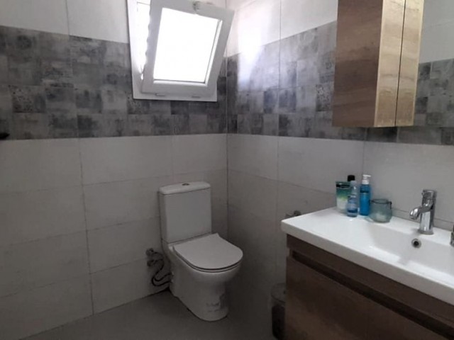 GAZİMAĞUSA ŞEHİR MERKEZİNDE SATILIK 2+1 DAİRE