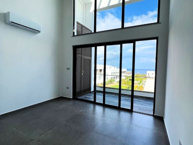 Satılık Girne Bahçeler'de, Eko Sağlık Sistemine Sahip, Denize 100M Mesafede Deniz Manzaralı 1+1 Loft Penthouse