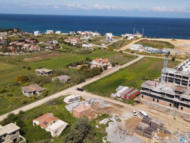 1171 m² Land for Sale in Karşıyaka