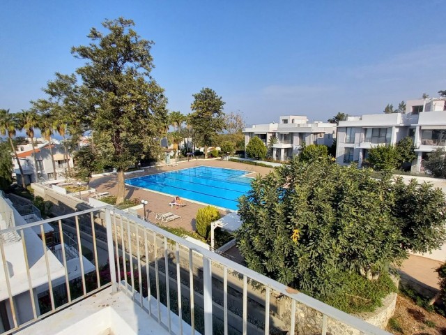 Alsancak 2+1 Duplex-Doppelhaushälfte mit großem Garten