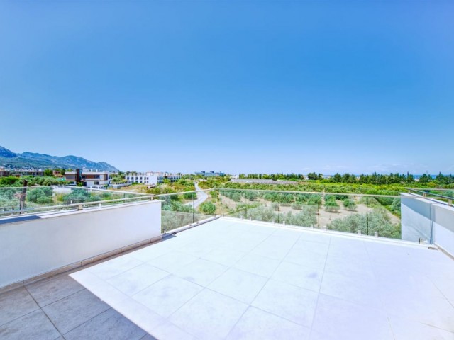 Kyrenia Olive Grove 3+1 Triplex-Villa mit Terrasse