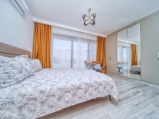 Girne Zeytinlik Teraslı 3+1 Triplex Villa