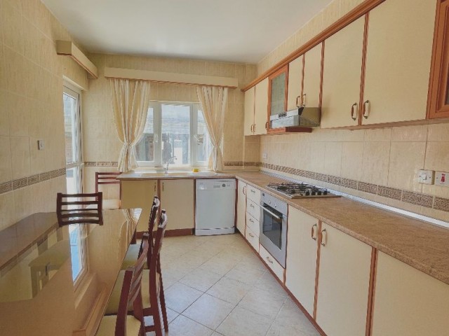 3 BEDROOM PENTHOUSE IN CENTRAL KYRENIA