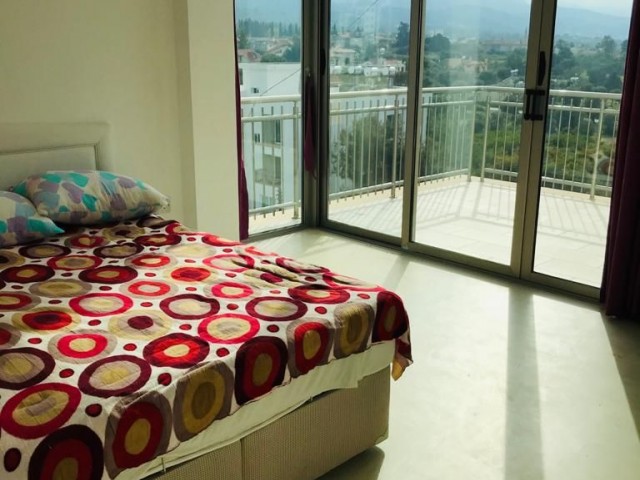 GİRNE MERKEZ'DE 2+1 KİRALIK PENTHOUSE