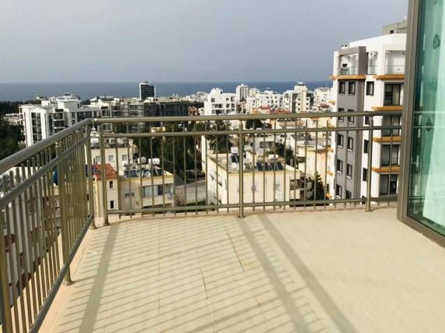 GİRNE MERKEZ'DE 2+1 KİRALIK PENTHOUSE