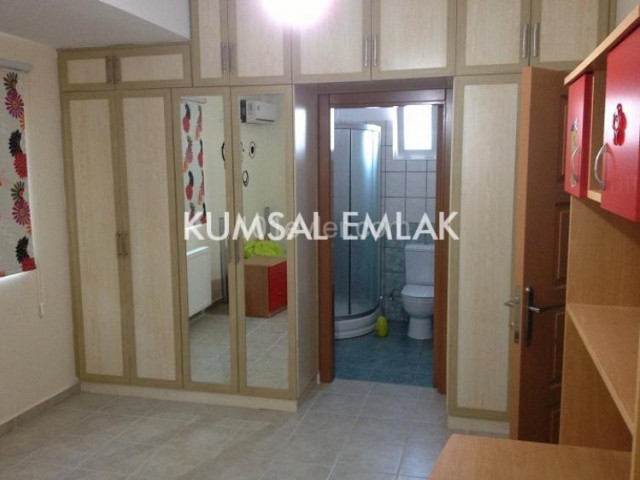 240M2 6 BEDROOM LARGE GARDEN AIR-CONDITIONED LUXURY TURKISH MADE 147,500 STG TRIPLEX DETACHED HOUSE FOR SALE !!! ** 