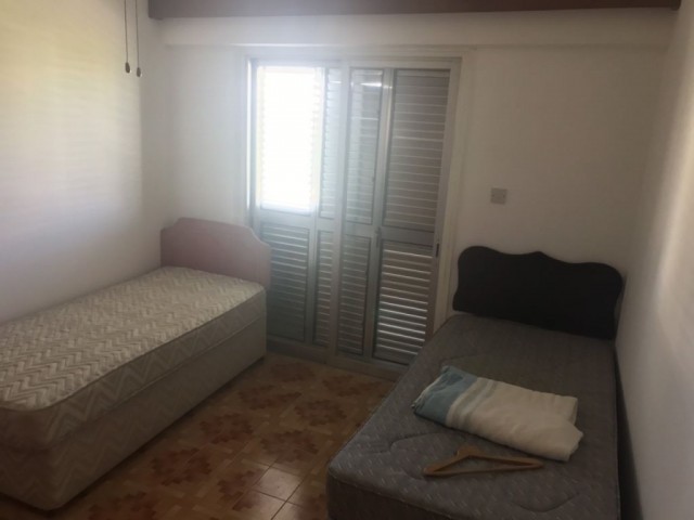 Gönyeli’de 4+1 kiralık aylık ödemeli Eşyalı Daire 300 STG