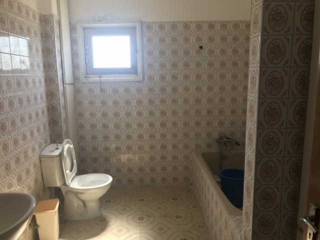 Gönyeli’de 4+1 kiralık aylık ödemeli Eşyalı Daire 300 STG