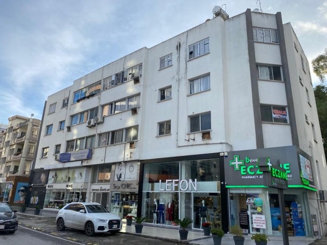 Nikosia Pavillon 160 m2 Business 3 + 1 Wohnung Zu vermieten 300 STG ** 