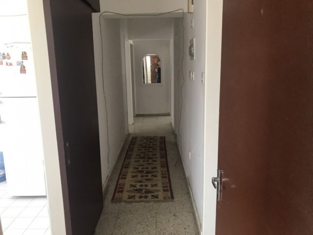 Lefkoşa Ortaköy'de Duraklara Yakın 3+1 Yıllık Ödemeli Kiralık Daire 2000 TL