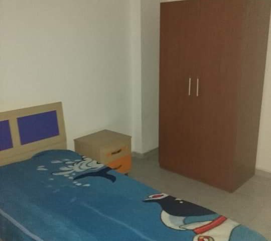 Lefkoşa K.Kaymaklıda 3+1 Zemin Kat Bahçeli Eşyalı 6+6 Aylık Ödemeli Kiralık Daire 2600 TL