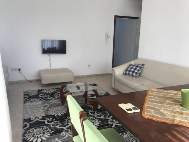 Girne Aslanlı Villa Üstü 2+1 Eşyalı Kiralık Daire 2500 TL