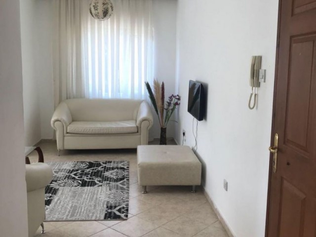 Girne Aslanlı Villa Üstü 2+1 Eşyalı Kiralık Daire 2500 TL