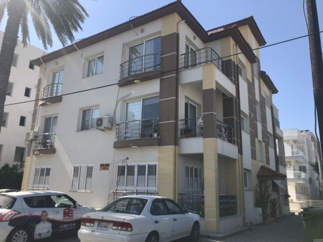 Lefkoşa Gelibolu Bölgesinde 3+1 Eşyalı 6+6 Aylık Ödemeli Kiralık Daire 2300 TL