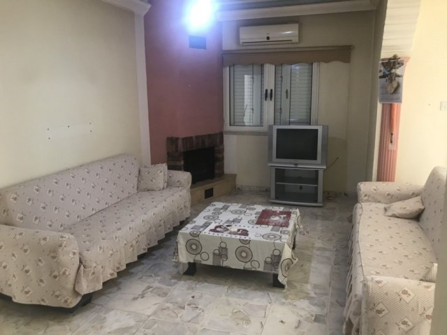 Gönyeli Yenikent'de 3+1 Kiralık Aylık Ödemeli Eşyalı Daire 350 STG