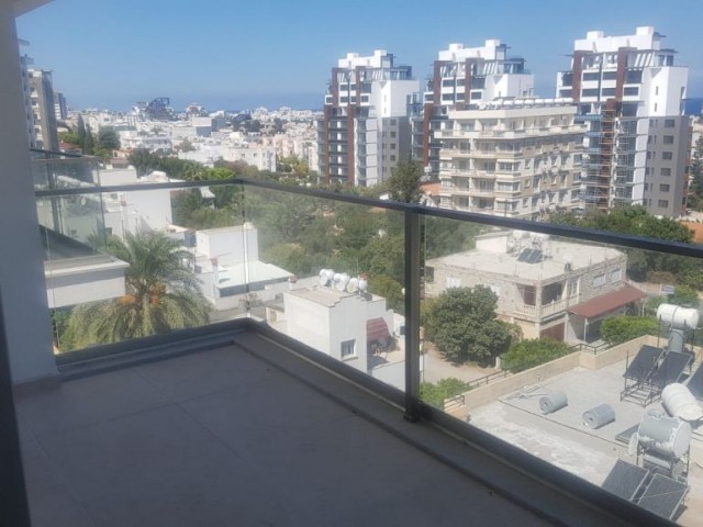 Girne Merkez'de 2+1 Eşyalı Kiralık Daire 400 STG