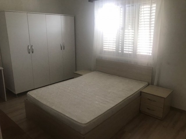 Lefkoşa Göçmenköy'de Eşyalı 3+1 Yıllık Ödemeli Kiralık Daire 2000 TL