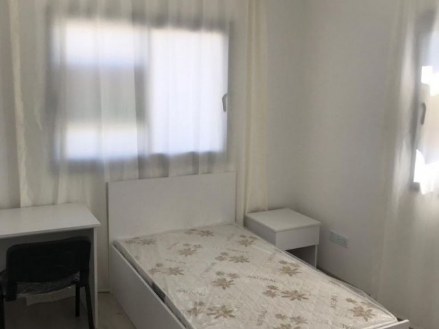 Lefkoşa Kızılbaş'da 2+1 Eşyalı Yıllık Ödemeli Kiralık Zemin Kat Daire 2250 TL