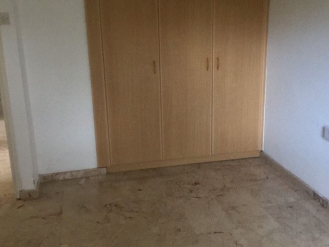 Girne şehir merkezinde 3+1 satılık daire 55.000 STG