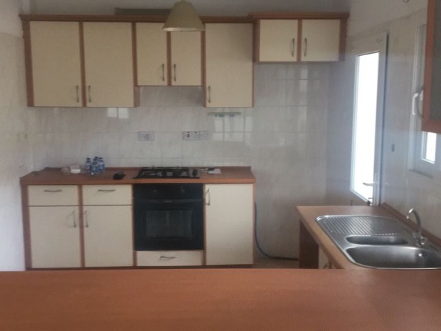 Girne şehir merkezinde 3+1 satılık daire 55.000 STG