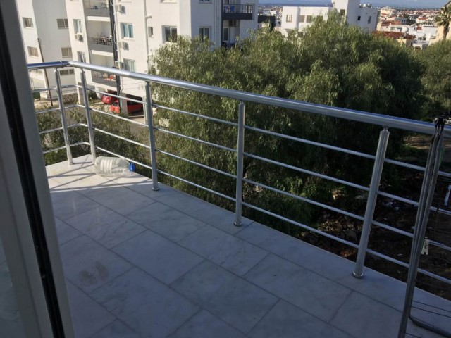 Lefkoşa Gönyeli'de Kiralık Full Eşyalı 2+1 Daire 2,400 TL