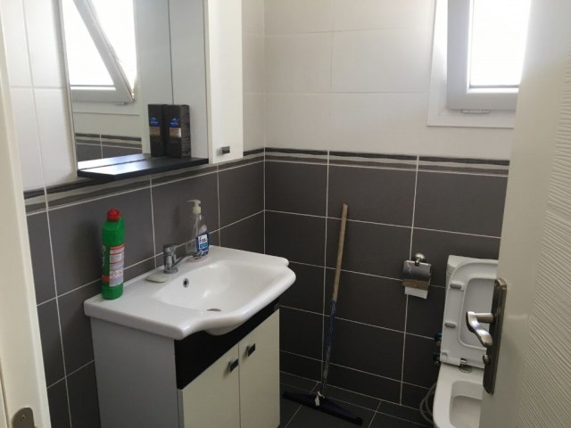 Lefkoşa Gönyeli'de Kiralık Full Eşyalı 2+1 Daire 2,400 TL